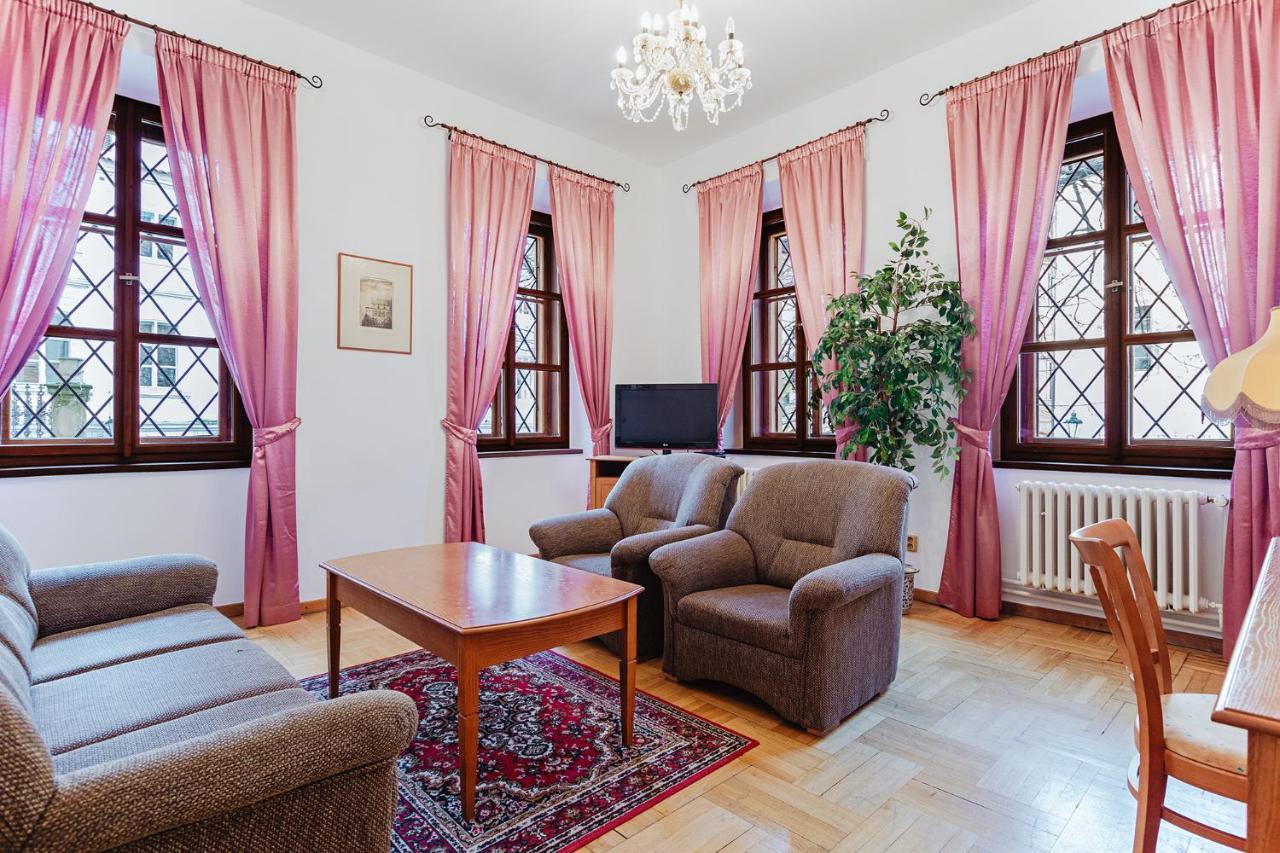 Appartement U Cerneho Medveda- At The Black Bear à Prague Extérieur photo