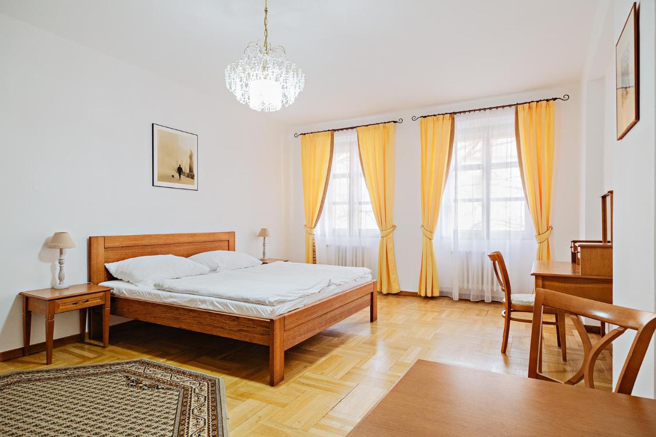 Appartement U Cerneho Medveda- At The Black Bear à Prague Extérieur photo