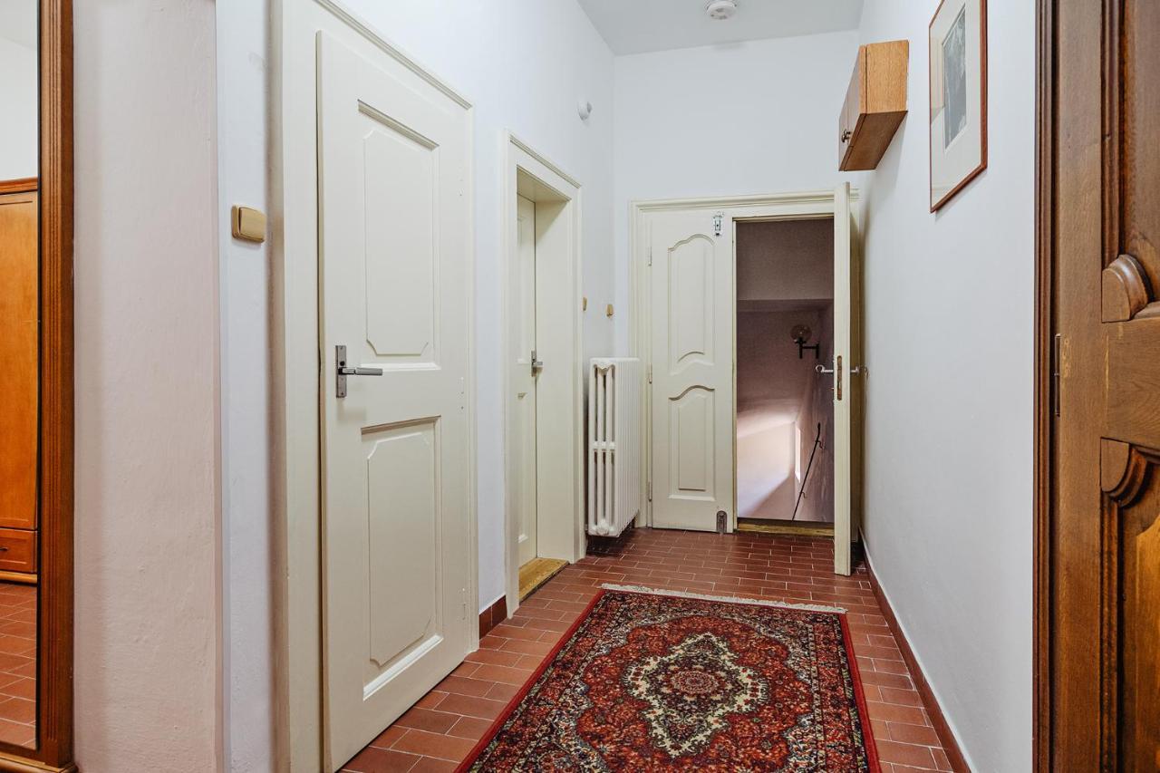 Appartement U Cerneho Medveda- At The Black Bear à Prague Extérieur photo