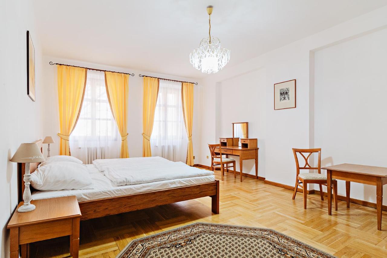 Appartement U Cerneho Medveda- At The Black Bear à Prague Extérieur photo